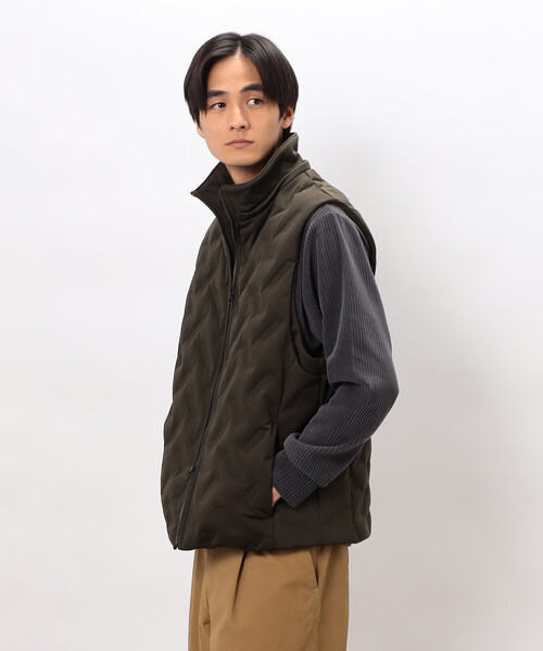 COMME CA ISM(コムサイズム)の「シームレス ダウン フードベスト(ダウンベスト・メンズ・ブラック/カーキ/ホワイト・MEDIUM/LARGE)」の14枚目の写真