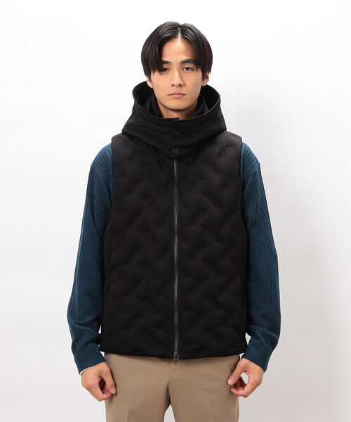 COMME CA ISM(コムサイズム)の「シームレス ダウン フードベスト(ダウンベスト・メンズ・ブラック/カーキ/ホワイト・MEDIUM/LARGE)」の17枚目の写真