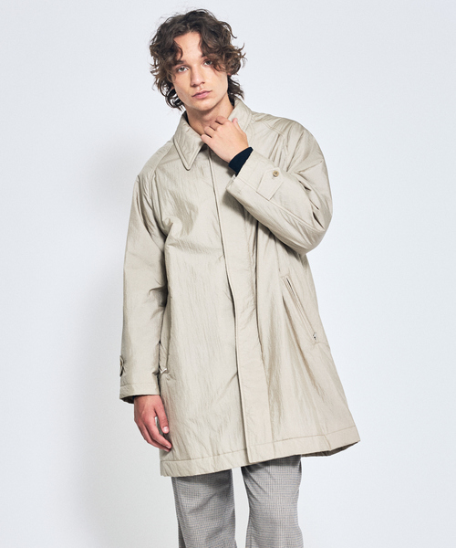 ABAHOUSE（アバハウス）の「ワッシャーナイロン 中綿パデットコート / Padded Half Coat / バルカラーコート（ステンカラーコート・メンズ・ベージュ/ブラック・46/48）」の19枚目の写真