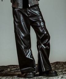 NO ID.（ノーアイディ）の「【NO ID.】Synthetic Leather Zip Flare Pants / シンセティック レザー ジップ フレア パンツ（スラックス）」