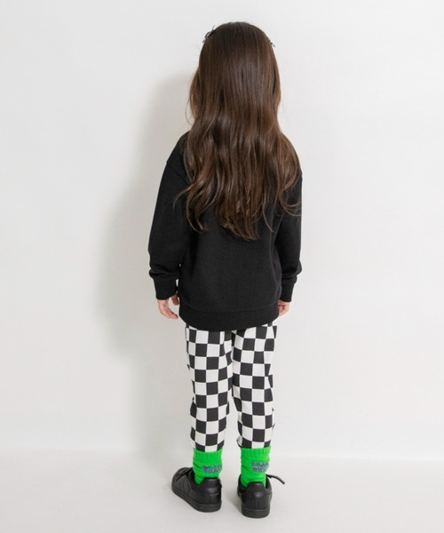 DRC branshes（ディーアールシーブランシェス）の「【WEB限定/DRC】カラバリ裏毛トレーナー（スウェット・キッズ・ブラック/オフホワイト/ダークグリーン/カラフル/ピンク/パープル・140/120/130/100/110/150）」の21枚目の写真