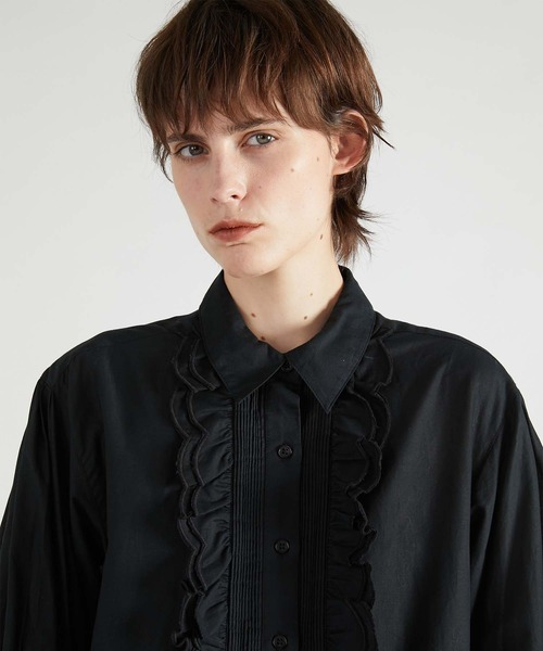 crinkle crinkle crinkle（クリンクルクリンクルクリンクル）の「【crinkle crinkle crinkle】front scallop ribbon blouse/フロントスカラップリボンブラウス（シャツ/ブラウス・レディース・ブラック/ホワイト・FREE）」の3枚目の写真