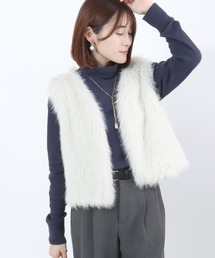 Salong hameu（サロン ハミュー）の「レイヤードで映えるフェミニンアイテム シャギーファー ショート丈ベスト レディース（ベスト）」