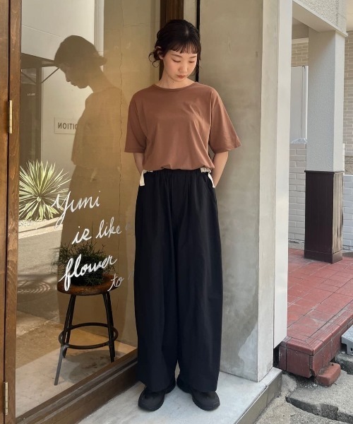 yuni（ユニ　）の「△80/- スムース水起毛 半袖プルオーバー（Tシャツ/カットソー・レディース・ブラウン/グリーン/ホワイト/ブラック・FREE）」の5枚目の写真