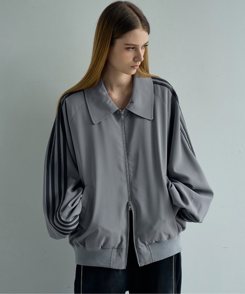 ELLUV（エルブ）の「【ELLUV/エルヴ】ヘビードレープツイル フェイクスウェード4ラインモードトラックジャケット（ジャージ・メンズ・ブラック/チャコールグレー/ライトグレー・S/M/L）」の11枚目の写真