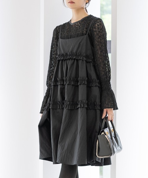 Neige(ネージュ)の「ストレッチお花レーストップス(Tシャツ/カットソー・レディース・アイボリー/ブラック・ONE SIZE)」の3枚目の写真