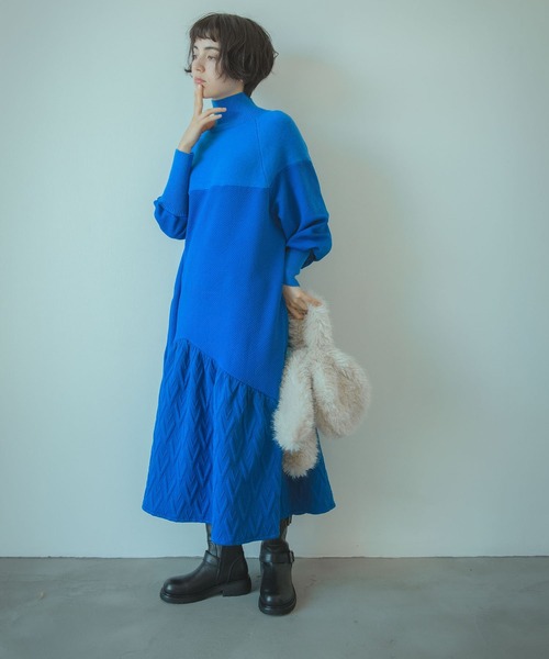 Three Four Time(スリーフォータイム)の「膨れジャガード柄MIXニットワンピース(ワンピース・レディース・ブルー/ブラック・FREE)」の8枚目の写真