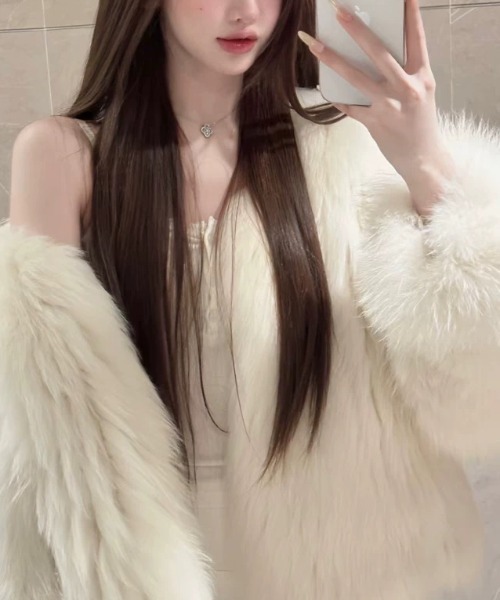 LOULOU select（ルルセレクト）の「ファーショート丈コート（その他アウター・レディース・ブラック/アイボリー・M）」の5枚目の写真