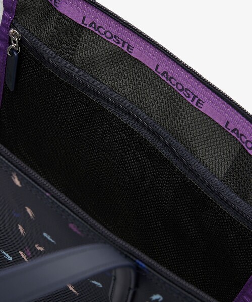 LACOSTE（ラコステ）の「ホリデー マルチカラーワニロゴプリントトートバッグ（トートバッグ・レディース・ダークネイビー・FREE）」の5枚目の写真