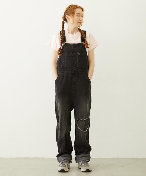 MILKFED.（ミルクフェド）の「PATCH OVERALLS（サロペット/オーバーオール・レディース・ライトブルー/ブラック/マルチ・M/S）」の2枚目の写真