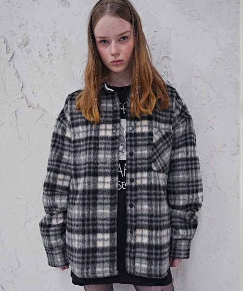 AVANDRESS(アバンドレス )の「Sanders Check Shirt Jacket BLACK(その他アウター・レディース・ブラック・LARGE/MEDIUM)」の3枚目の写真