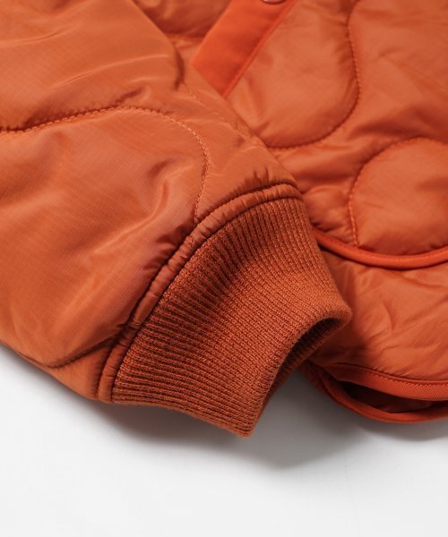 FRIZMWORKS(フリズムワークス)の「M1965 FIELD LINER JACKET 005 _ ORANGE(ダウンジャケット/コート・レディース・その他・LARGE/SMALL/MEDIUM/X-LARGE)」の4枚目の写真