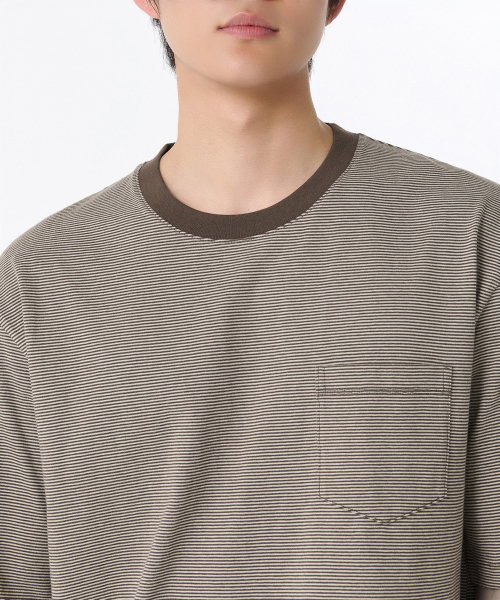 MUSINSA STANDARD（ムシンサスタンダード）の「マイクロストライプリラックスポケットTシャツ[ブラウン/ベージュ]（Tシャツ/カットソー・メンズ・その他・X-LARGE/MEDIUM/XX-LARGE/LARGE/XXX-LARGE/SMALL）」の5枚目の写真