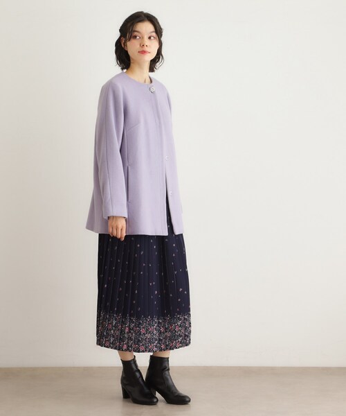 LAURA ASHLEY(ローラアシュレイ)の「【ウール混/ビジューボタン】ミドル丈コート(ノーカラーコート・レディース・ライトグレー/パープル・38/40)」の9枚目の写真