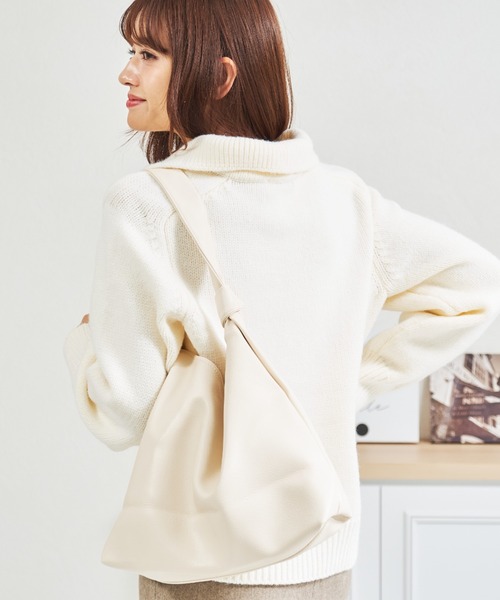 MISCH MASCH(ミッシュマッシュ)の「ZOZO限定 ふわもこポロニット(ニット/セーター・レディース・ブルー/ホワイト/イエロー・フリ-)」の16枚目の写真