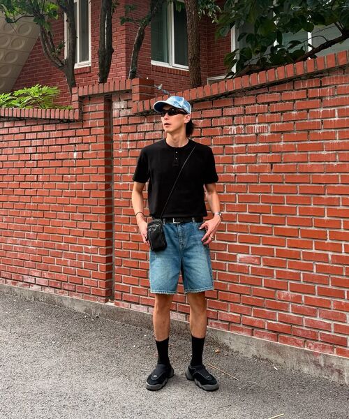 DUSTYWHITE(ダスティーホワイト)の「デストロイドダークブルーデニムショーツ(その他パンツ・メンズ・その他・SMALL/MEDIUM/LARGE)」の4枚目の写真
