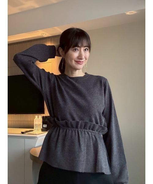 Day and Grade(デイアンドグレイド)の「【前田ゆかセレクト】2WAYフリルデザインプルオーバー(Tシャツ/カットソー・レディース・グレー/アイボリー・FREE)」の2枚目の写真