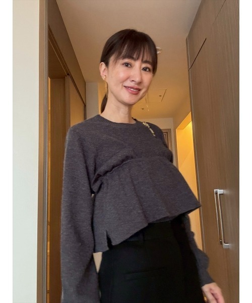 Day and Grade(デイアンドグレイド)の「【前田ゆかセレクト】2WAYフリルデザインプルオーバー(Tシャツ/カットソー・レディース・グレー/アイボリー・FREE)」の15枚目の写真