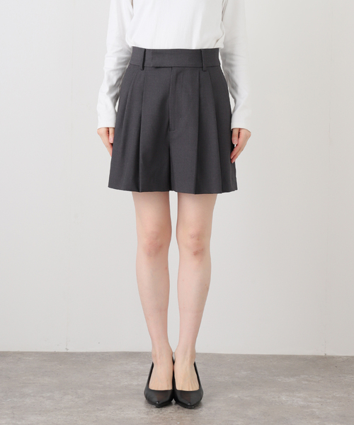 SLOBE IENA(スローブイエナ)の「タックショートトパンツ(その他パンツ・レディース・グレー・38/36)」の1枚目の写真