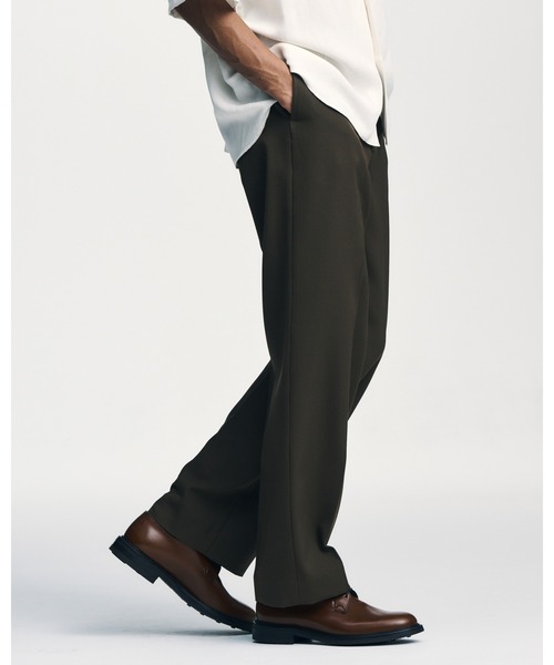 SOPHNET.（ソフネット）の「DOESKIN WOOL TUCK SLACKS（スウェットパンツ・メンズ・ブラック/ブラウン・3/2/4/1/5）」の3枚目の写真