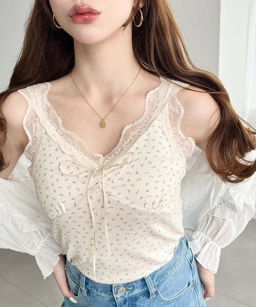 moment+（モーメントプラス）の「花柄プリントテレコリブフロントシャーリングリボンレースタンクトップ（タンクトップ・レディース・オフホワイト/ブラック/ナチュラル・M）」の8枚目の写真