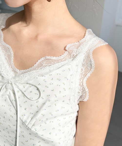 moment+（モーメントプラス）の「花柄プリントテレコリブフロントシャーリングリボンレースタンクトップ（タンクトップ・レディース・オフホワイト/ブラック/ナチュラル・M）」の11枚目の写真