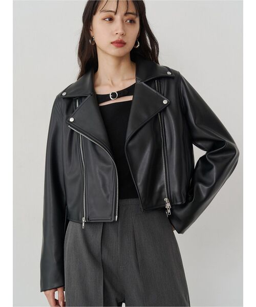 MURUA（ムルーア）の「コンパクトフェイクレザーライダースジャケット（ライダースジャケット・レディース・キャメル/ブラック・FREE）」の2枚目の写真