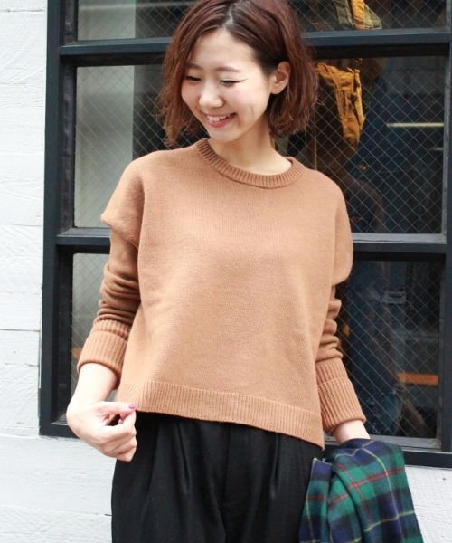 JOURNAL STANDARD(ジャーナルスタンダード)の「《追加》BIGシルエット クループルオーバー#(ニット/セーター・レディース・ホワイト/キャメル/ベージュ系その他/グレー・FREE)」の4枚目の写真