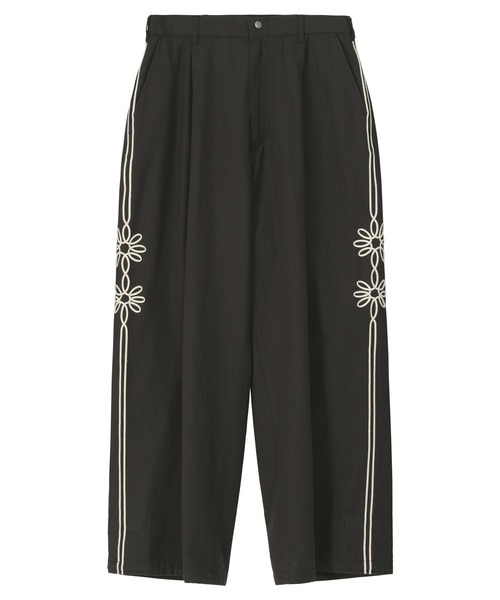 ZUCCa(ズッカ)の「CORD EMBROIDERY BOTTOM / S(その他パンツ・レディース・ホワイト/ブラック/ブラウン・M size)」の2枚目の写真