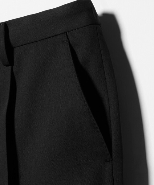 SOVEREIGN(ソブリン)の「<SOVEREIGN> ウール ギャバジン ハーフギャザー イージースラックス(スラックス・メンズ・ブラック・M/L)」の8枚目の写真