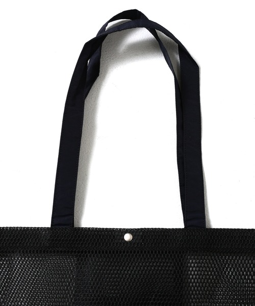 FRUIT OF THE LOOM(フルーツオブザルーム)の「EX MESH TOTE BAG L / メッシュ素材×ナイロン切り替え トートバッグ Lサイズ / カジュアル デイリー 大容量(トートバッグ・メンズ・ブラック/ベージュ/ネイビー/イエロー/ミント・FREE)」の12枚目の写真