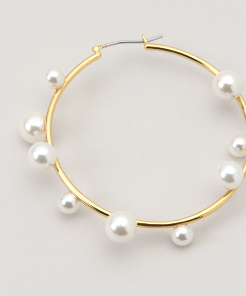 La TOTALITE(ラトータリテ)の「STELLAR HOLLYWOOD/ステラハリウッド シェルパールフープピアス(ピアス(両耳用)・レディース・ゴールド・FREE)」の5枚目の写真