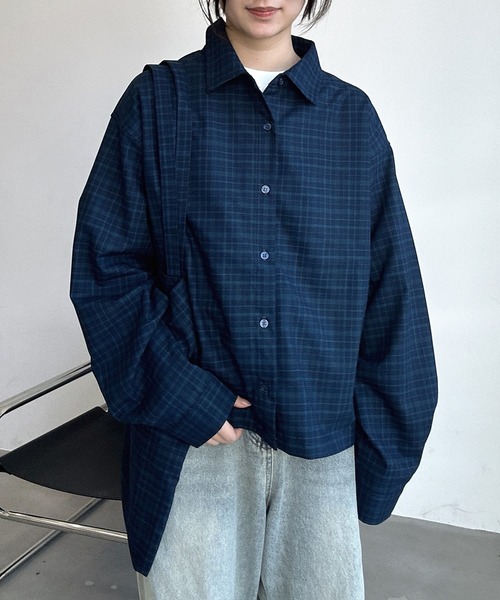 UNDERSTATEMENTs(アンダーステイトメント)の「【ユニセックス】2setストライプ&チェックシャツ×トートバッグ(シャツ/ブラウス・メンズ・ネイビー/ブラウン/ブラック系その他2/ネイビー系2/ブラック系その他/チャコールグレー・MEDIUM/LARGE)」の7枚目の写真