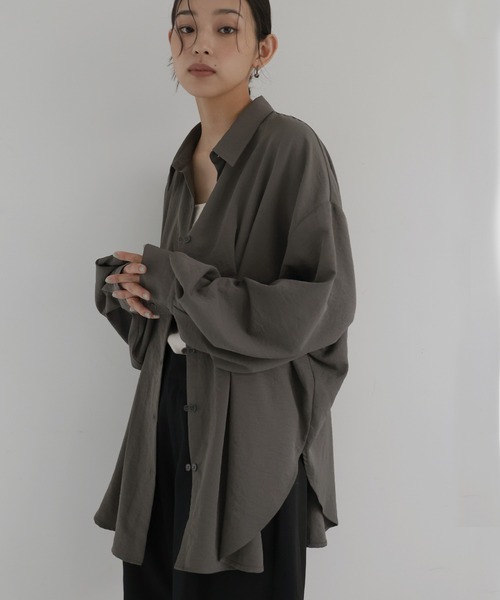 hellam(へラム)の「【hellam×HOTARU】合繊ウエストタックシャツ(シャツ/ブラウス・レディース・ベージュ/チャコール/アイボリー/ブルー・FREE)」の16枚目の写真