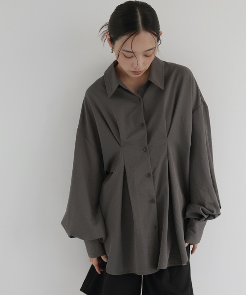 hellam(へラム)の「【hellam×HOTARU】合繊ウエストタックシャツ(シャツ/ブラウス・レディース・ベージュ/チャコール/アイボリー/ブルー・FREE)」の21枚目の写真