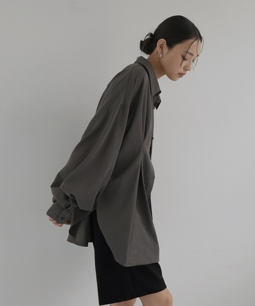 hellam(へラム)の「【hellam×HOTARU】合繊ウエストタックシャツ(シャツ/ブラウス・レディース・ベージュ/チャコール/アイボリー/ブルー・FREE)」の13枚目の写真