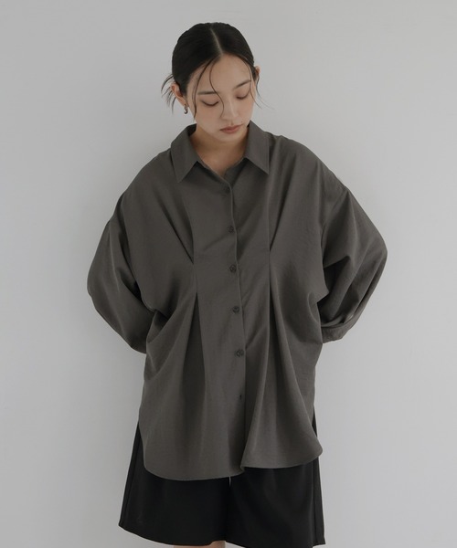 hellam(へラム)の「【hellam×HOTARU】合繊ウエストタックシャツ(シャツ/ブラウス・レディース・ベージュ/チャコール/アイボリー/ブルー・FREE)」の14枚目の写真