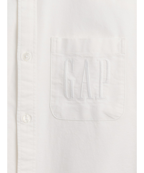 GAP（ギャップ）の「リラックスフィット クロップド ストレートヘム GAPロゴ オックスフォードシャツ（シャツ/ブラウス・メンズ・ピンク/オフホワイト/ライトブルー・S/M/L/XL/XS）」の7枚目の写真