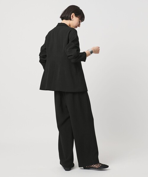 UNITED ARROWS(ユナイテッドアローズ)の「COMFY テーラードジャケット ‐防汚 UVカット ウォッシャブル‐(テーラードジャケット・レディース・ブラック/ネイビー・38/36)」の9枚目の写真