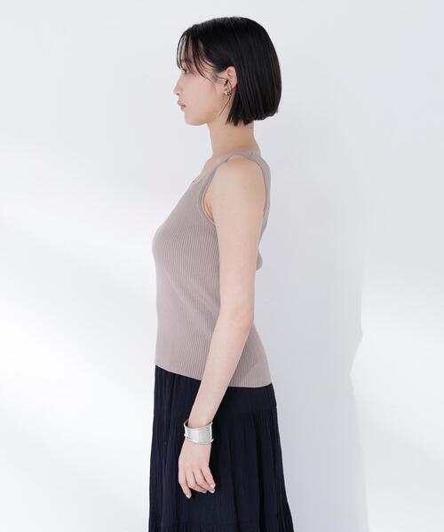 NATURAL BEAUTY BASIC(ナチュラルビューティーベーシック)の「◇前後2wayニットタンク(タンクトップ・レディース・オフホワイト/ブラウン/ブラック・FREE)」の22枚目の写真