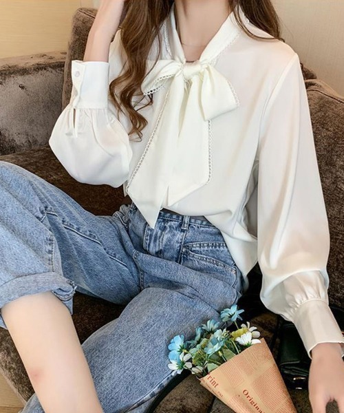 SallyLunn(サリーラン)の「スカラップ リボンボウタイブラウス(シャツ/ブラウス・レディース・ホワイト/ブルー・LARGE/MEDIUM)」の5枚目の写真