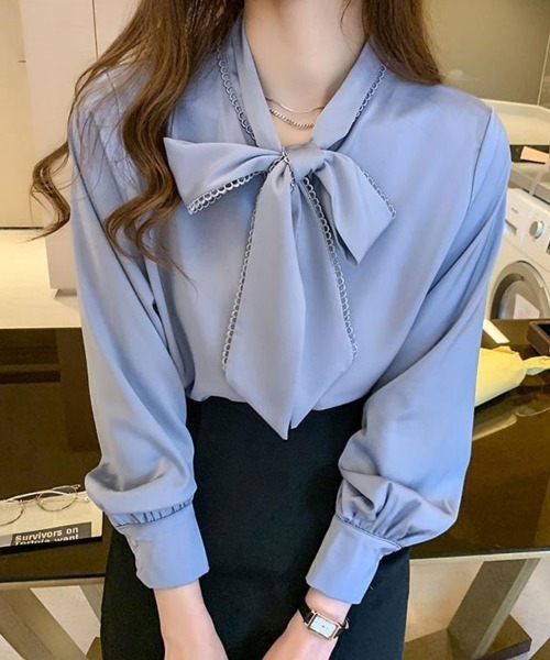 SallyLunn(サリーラン)の「スカラップ リボンボウタイブラウス(シャツ/ブラウス・レディース・ホワイト/ブルー・LARGE/MEDIUM)」の9枚目の写真