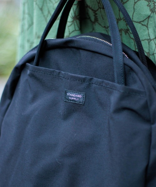 STANDARD SUPPLY（スタンダードサプライ）の「[ STANDARD SUPPLY ] SIMPLICITY WALLABY / ワラビー（バックパック/リュック・レディース・ベージュ/ブラック/チャコールアッシュ・FREE）」の20枚目の写真