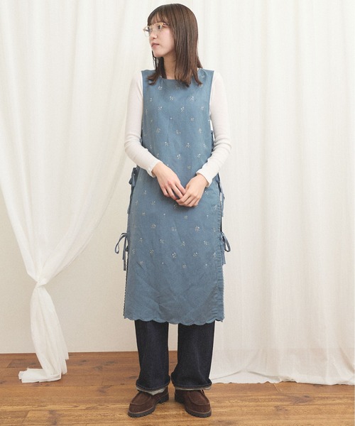 fig Ｌondon（フィグロンドン）の「Buttercup apron dress（ワンピース・レディース・ブルー/ホワイト・FREE）」の8枚目の写真