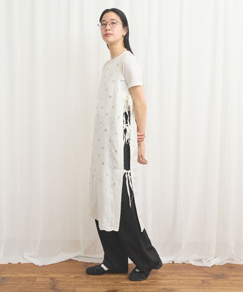 fig Ｌondon（フィグロンドン）の「Buttercup apron dress（ワンピース・レディース・ブルー/ホワイト・FREE）」の5枚目の写真