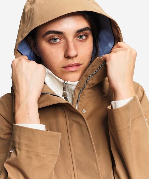 AIGLE(エーグル)の「透湿防水 3レイヤー ロングフーデッドジャケット(マウンテンパーカー・レディース・キャメル/モスグリーン・36/40/38)」の13枚目の写真