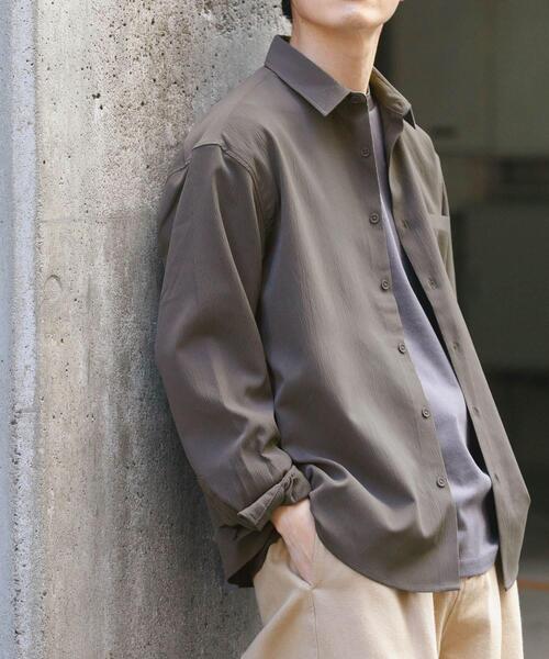 ITEMS URBANRESEARCH(アイテムズ アーバンリサーチ)の「ヨウリュウレギュラーカラー長袖シャツ(シャツ/ブラウス・メンズ・ネイビー/ダークグレー/オリーブ/ブラック・LARGE/MEDIUM)」の5枚目の写真
