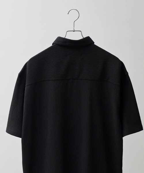 CALLNE(カルネ)の「【CALLNE】Tech Jacquard Half-Sleeve Box Shirt / テックジャガード半袖ボックスシャツ(吸水速乾、抗菌防臭)(シャツ/ブラウス・メンズ・ブラック・L/M)」の2枚目の写真
