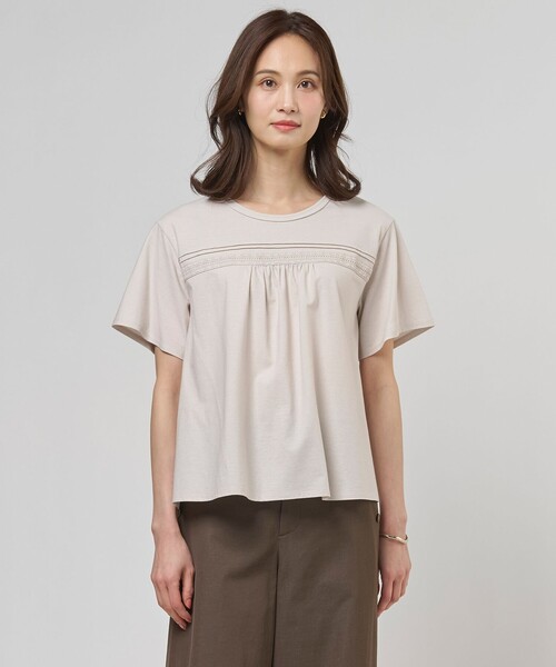 J.PRESS Ladies(J.プレス レディス)の「【一枚で着映え】ツイスティロ クルーネック カットソー(Tシャツ/カットソー・レディース・ホワイト系/ライトグリーン系/ネイビー系/ベージュ系・SMALL)」の2枚目の写真