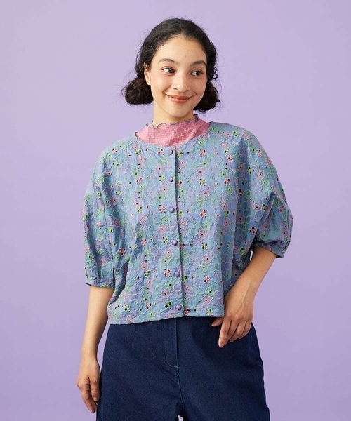 Jocomomola(ホコモモラ)の「Semilla フラワー総刺繍ブラウス(シャツ/ブラウス・レディース・アイボリー/ブルー・40)」の12枚目の写真